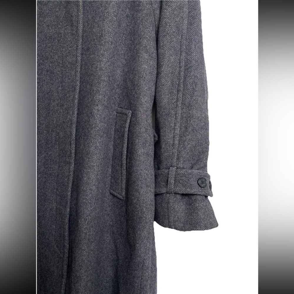COS rounded Long Wool Coat - Picture 6 of 16